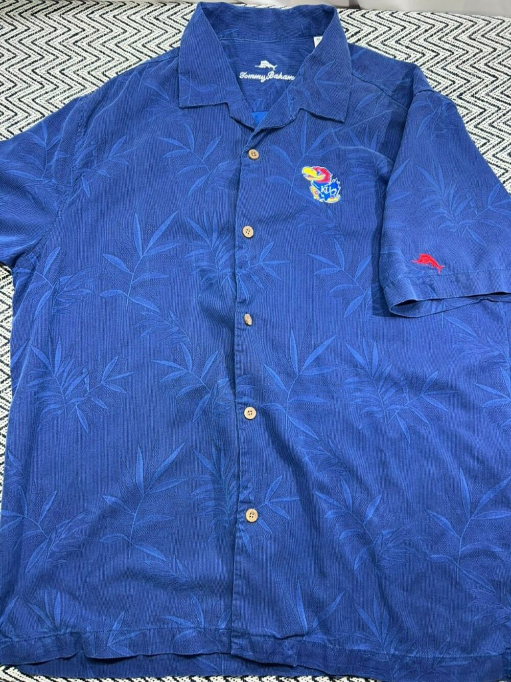 Tommy Bahama Men's Silk XL Blue Button-Up Kansas Jayhawks KU Logo Tropical Leaf - Picture 2 of 7